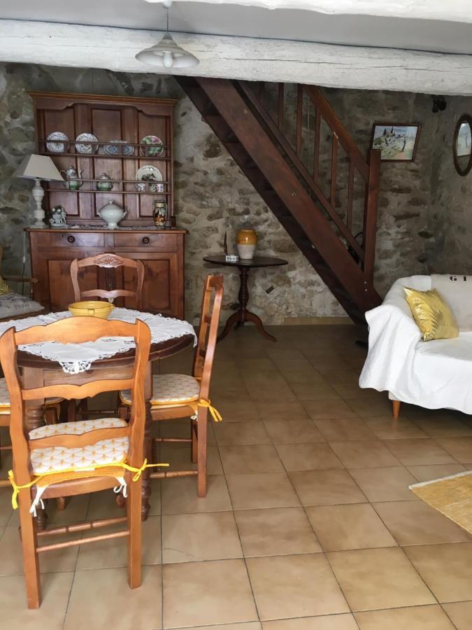 فيلا The Old Barn La Tour-dʼAigues المظهر الخارجي الصورة